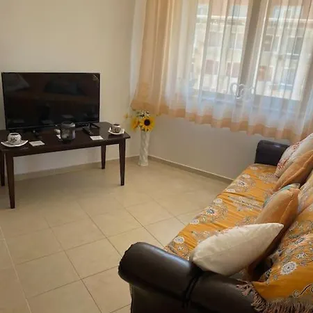2 Bedroom At Kasandra Apartment *