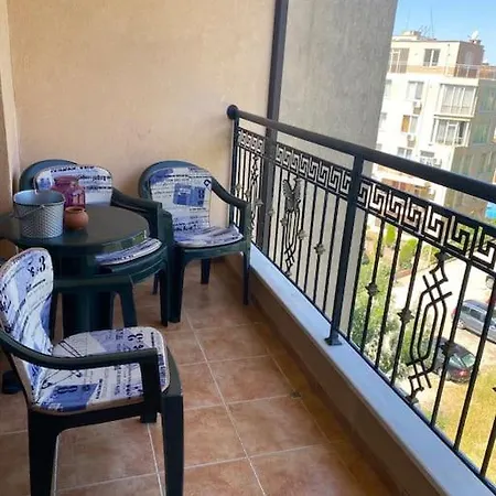 Appartement 2 Bedroom At Kasandra *