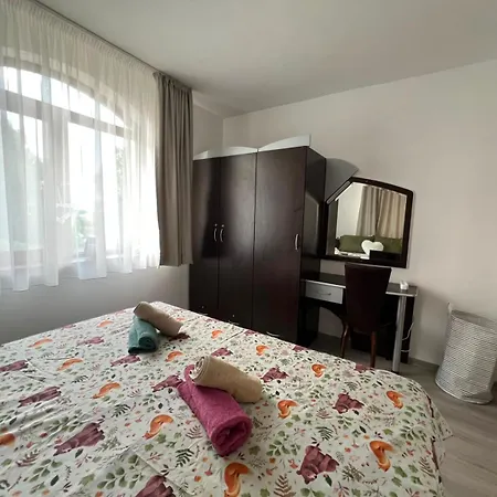 Apartment 2 Bedroom At Kasandra