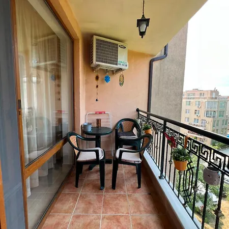 2 Bedroom At Kasandra Apartment *