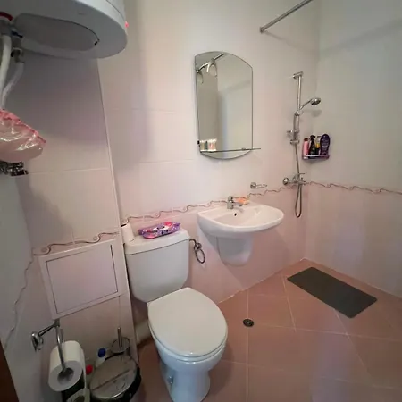 Apartment 2 Bedroom At Kasandra