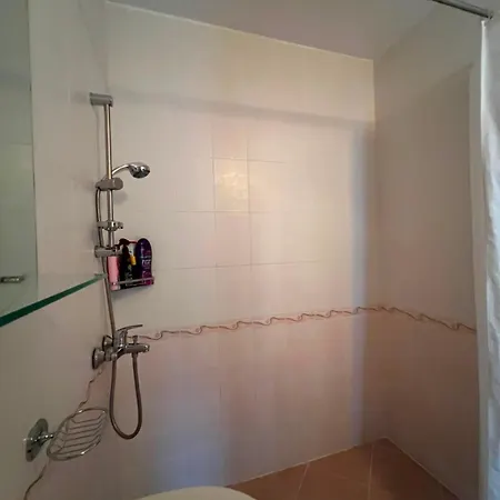 2 Bedroom At Kasandra Apartment *